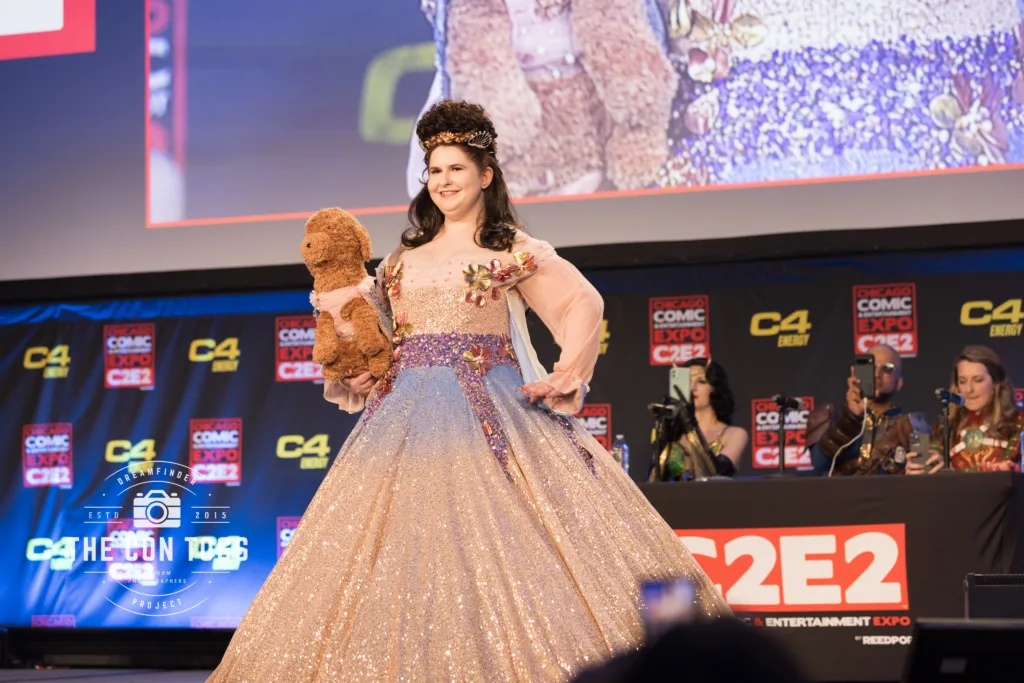Mandy Fay Cosplay - Lieutenant La'an Noonien-Singh as Princess Thalia from Star Trek: Strange New Worlds