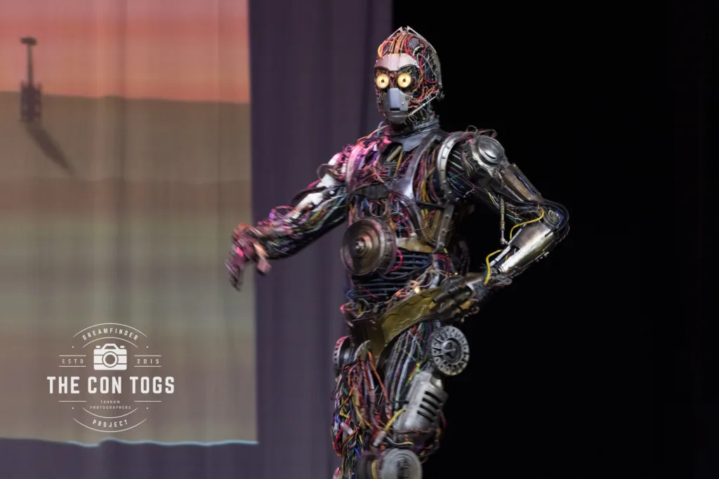Naked C-3PO from The Phantom Menace - Droid Protocol