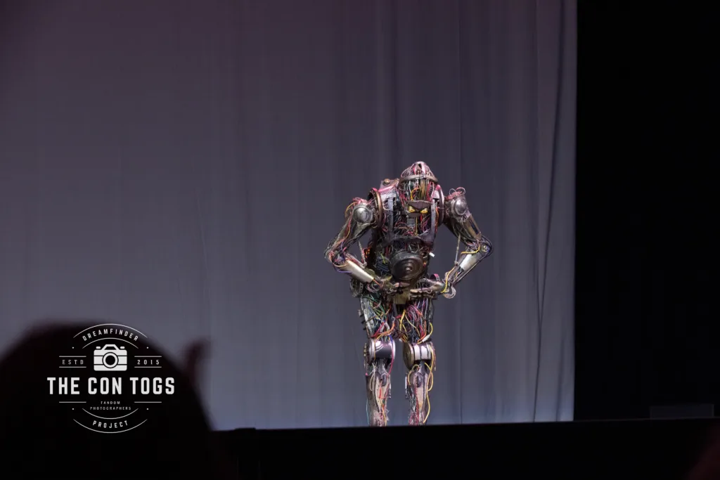 Naked C-3PO from The Phantom Menace - Droid Protocol