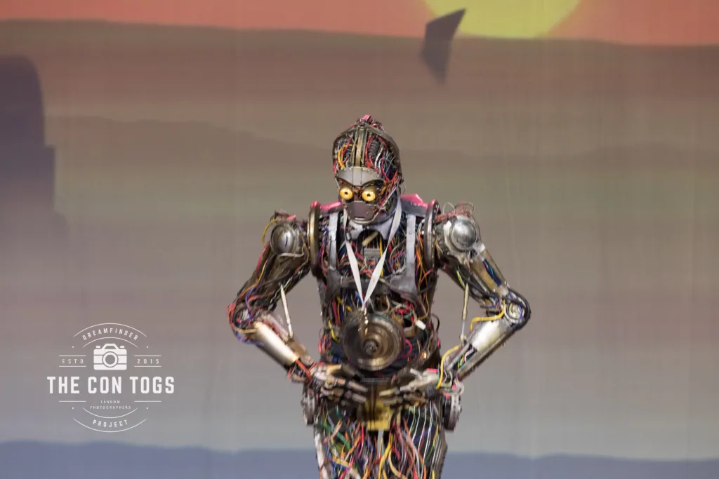 Best Workmanship - Naked C-3PO from The Phantom Menace - Droid Protocol