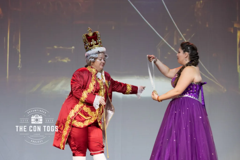 Best Re-Creation /Comickaze Comics & Pop Culture Store - King George III (Hamilton) - Katie Strubez Cosplay