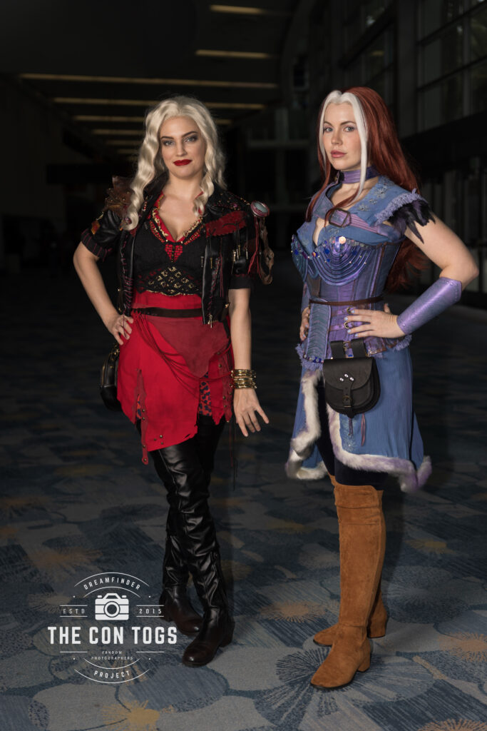 X-Men power couple Rogue & Gambit bring the heat to the convention floor! 🔥 These cosplays are absolutely stunning! #XMen #Rogue #Gambit #Cosplay #Marvel #Convention #Cosplayer #MarvelCosplay #ComicCon #Superhero #Costume #MarvelUniverse #TeamX #ConventionPhotography #CosplayGoals