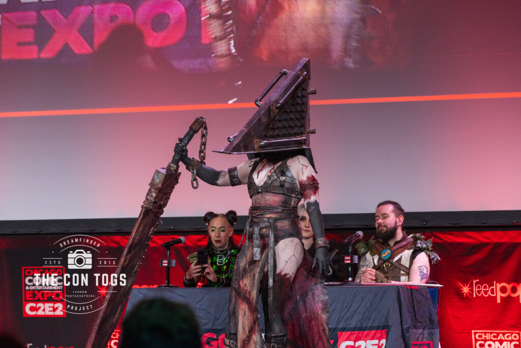 Kutekitti Cosplay - Lady Pyramid Head from Silent Hill