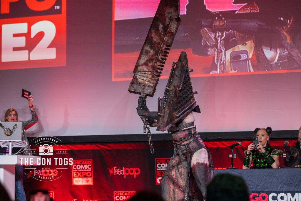 Kutekitti Cosplay - Lady Pyramid Head from Silent Hill