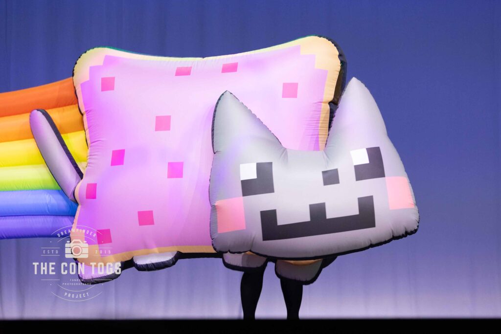 Nyancat - Megan and Taylor of Fernside Dragons