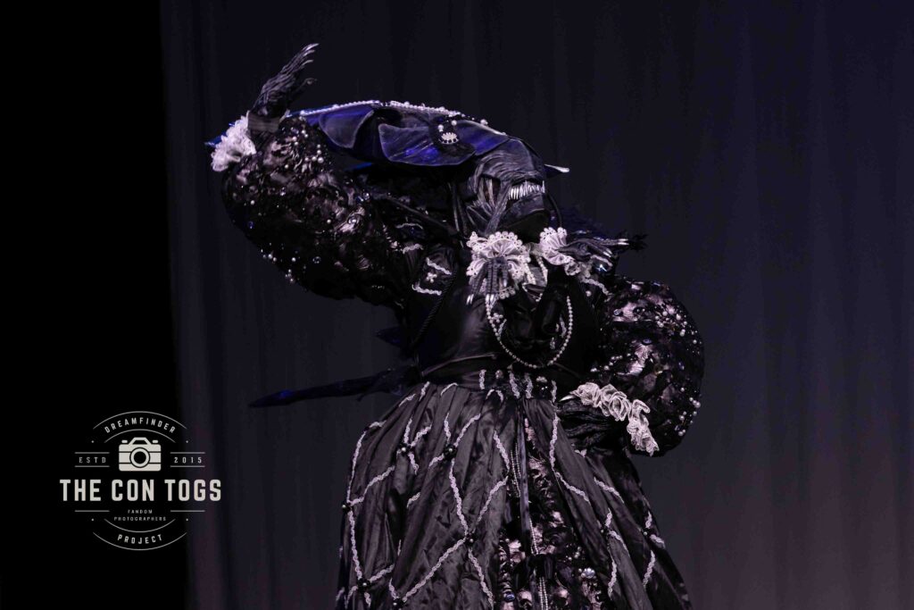Elizabethan Xenomorph Queen - Made by Cheerfully Morbid Cosplay
