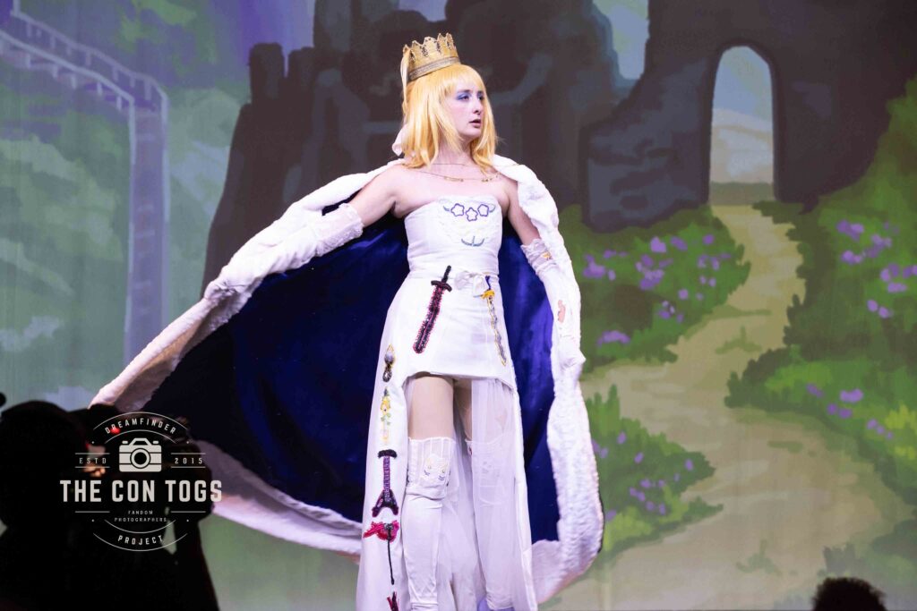 Artoria Pendragon - Emily Cox