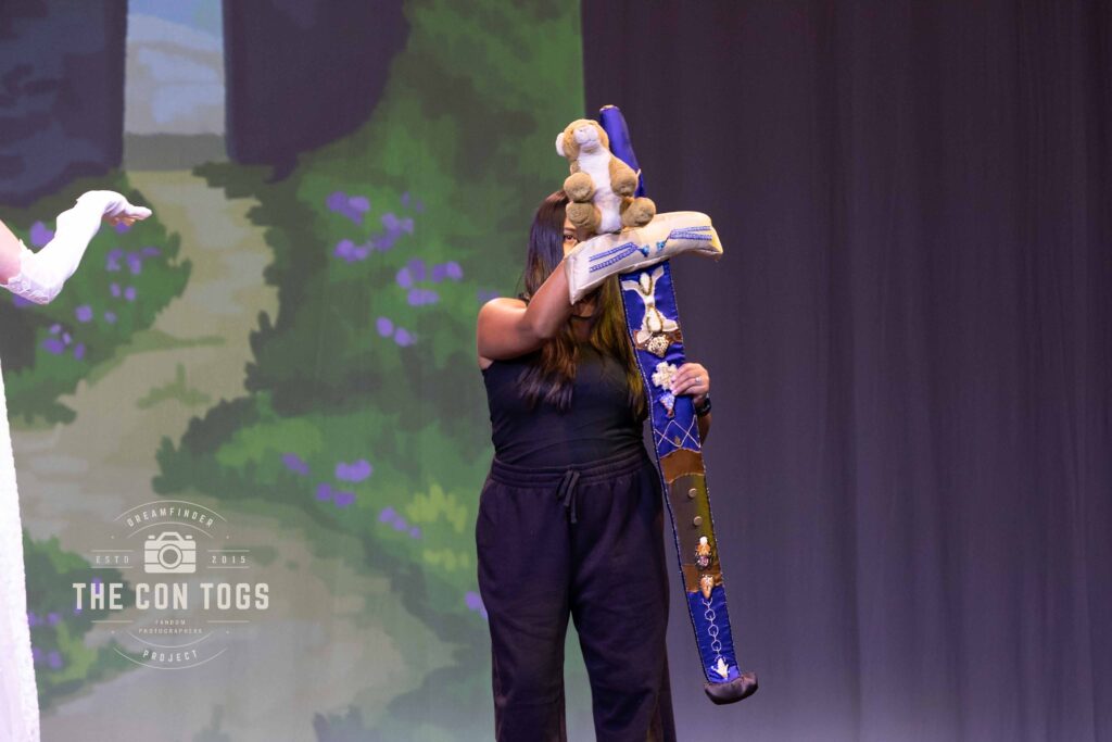 Artoria Pendragon - Emily Cox