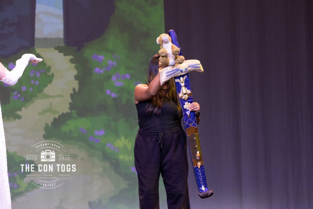 Artoria Pendragon - Emily Cox