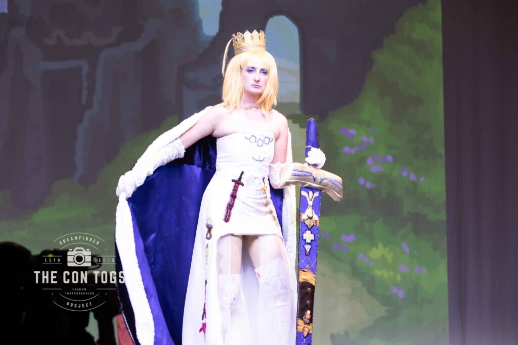 Artoria Pendragon - Emily Cox