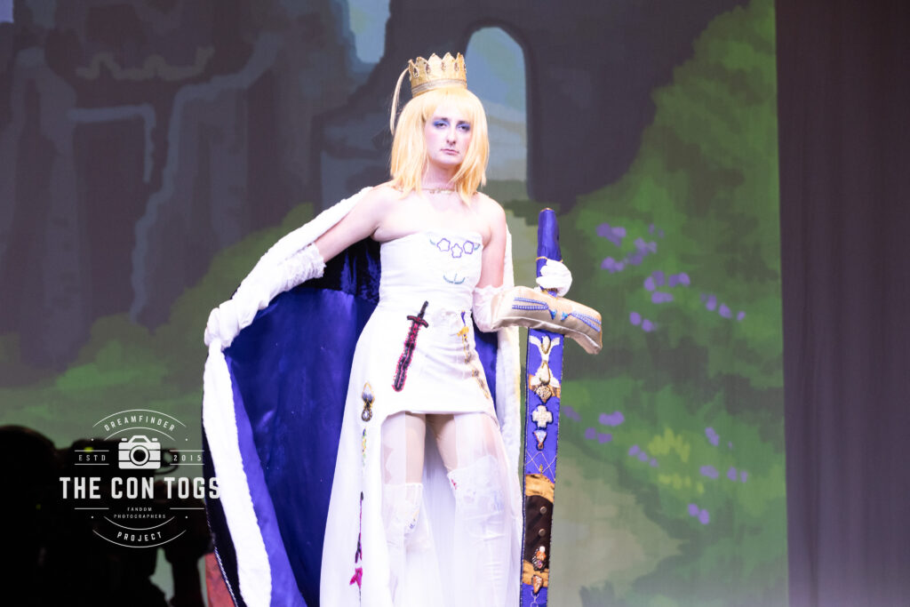 Artoria Pendragon - Emily Cox