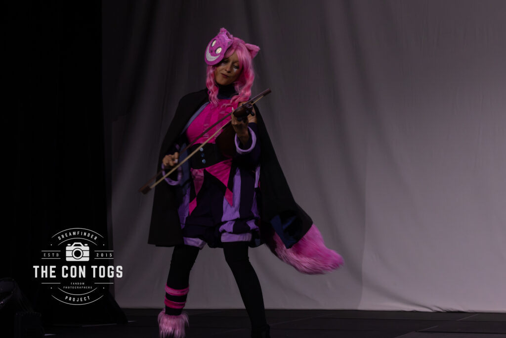 The Cheshire Minstrel - Happento Cosplay