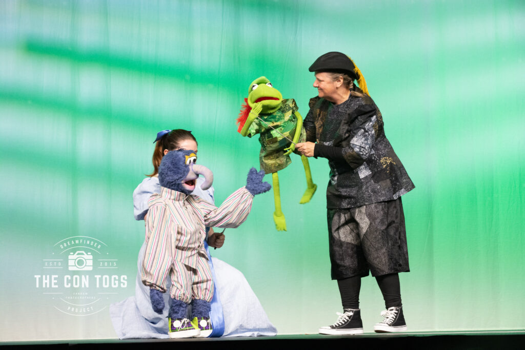 Muppet Peter Pan - PerditasWardrobe, LuciferBob, CosplayMom99, LovelyLadyVee, Kiez21