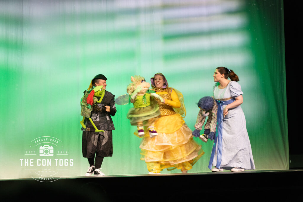 Muppet Peter Pan - PerditasWardrobe, LuciferBob, CosplayMom99, LovelyLadyVee, Kiez21