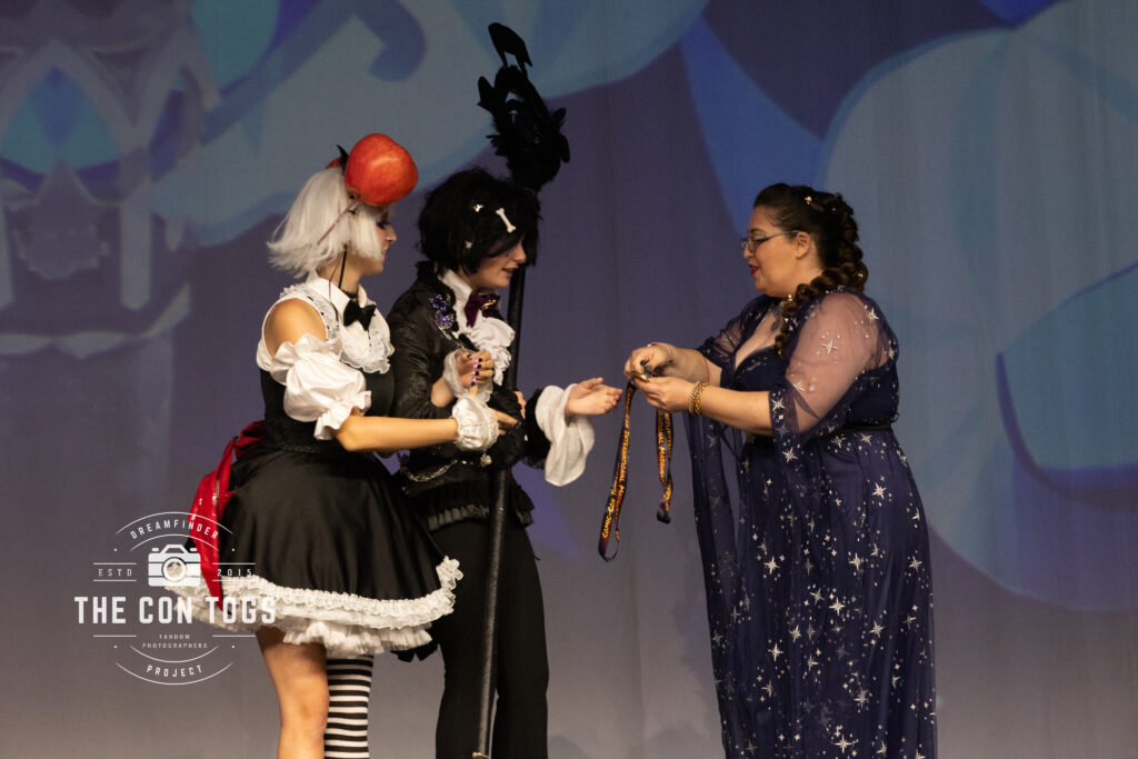 Best Young Fan - Black Sapphire Cookie and Candy Apple Cookie (Deceit Filled Cookies)- Kai Moussette and Cole Hall